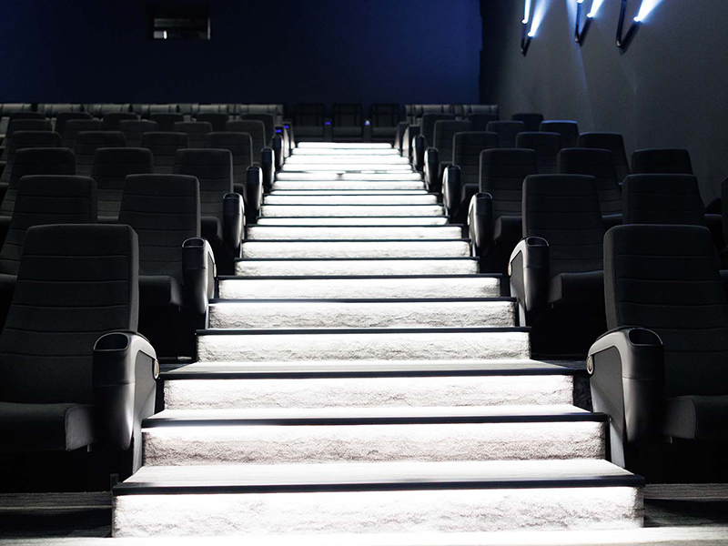 Imege04-cine-grand-cacak